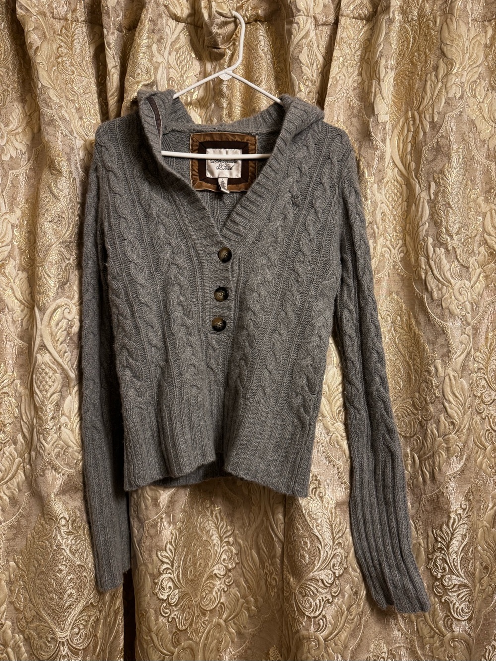 Abercrombie & Fitch Sweater